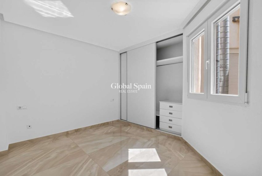 Resale - APARTMENT -
TORREVIEJA - Costa Blanca