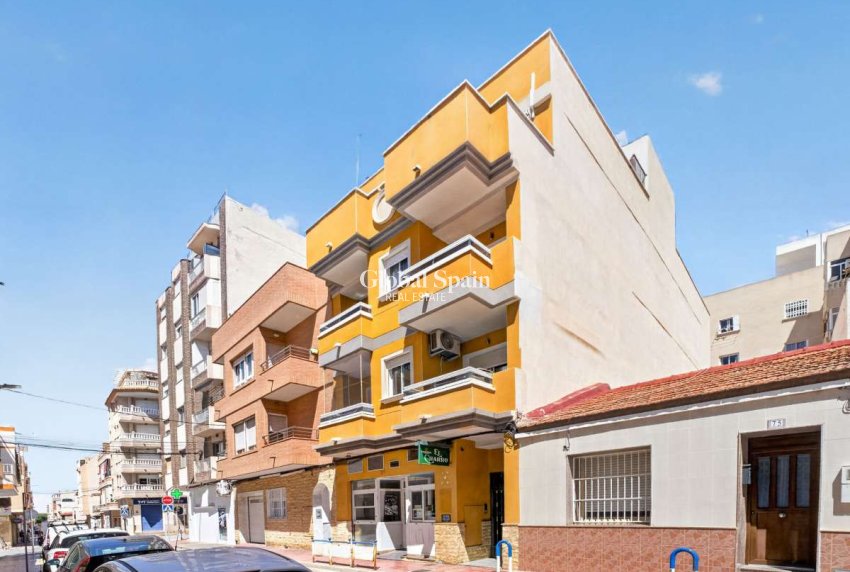 Resale - APARTMENT -
TORREVIEJA - Costa Blanca
