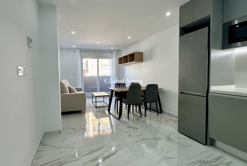 Resale - APARTMENT -
TORREVIEJA - Costa Blanca
