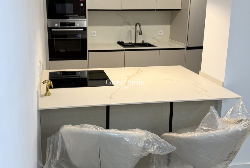 Resale - APARTMENT -
TORREVIEJA - Costa Blanca