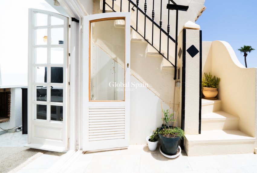 Resale - APARTMENT -
TORREVIEJA - Costa Blanca