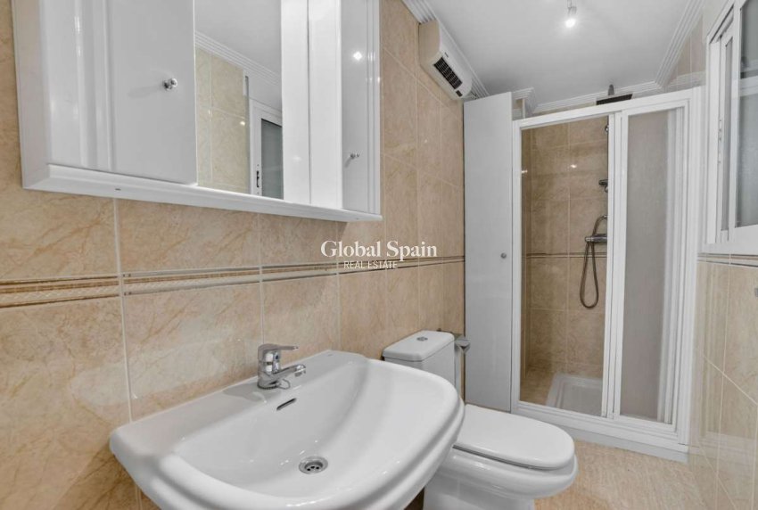 Resale - APARTMENT -
TORREVIEJA - Costa Blanca