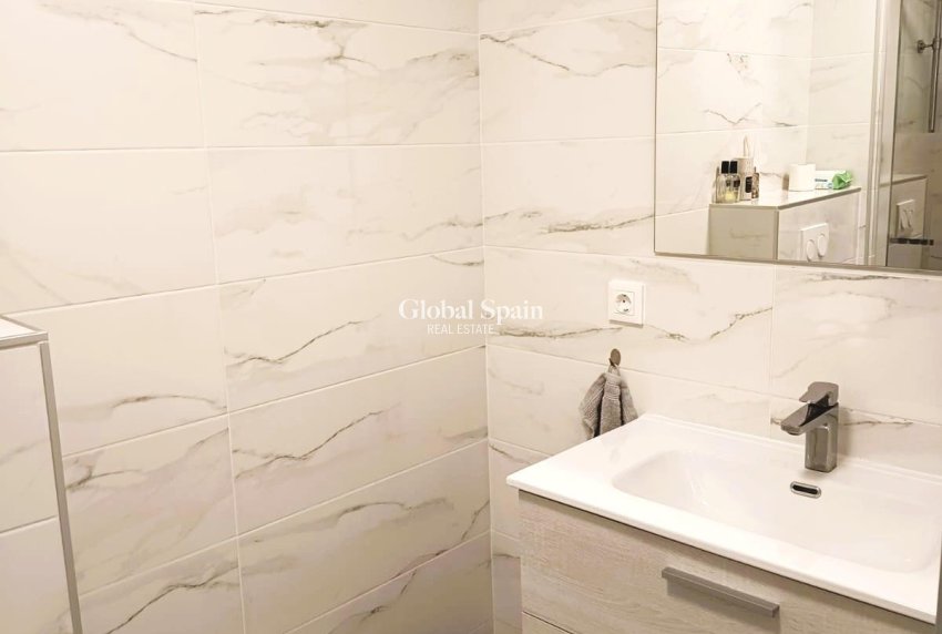 Resale - APARTMENT -
TORREVIEJA - Costa Blanca