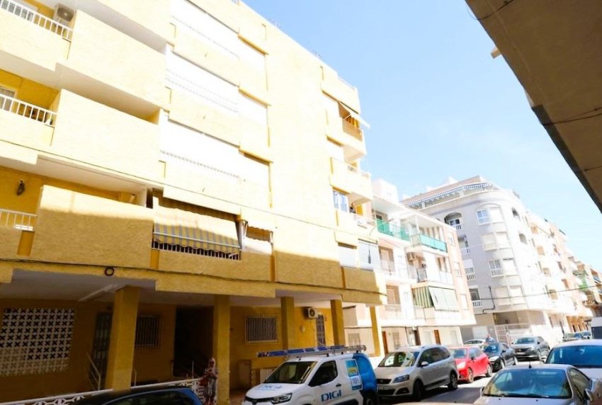 Resale - APARTMENT -
TORREVIEJA - Costa Blanca