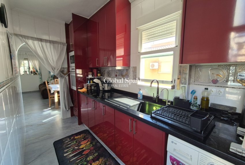 Resale - APARTMENT -
TORREVIEJA - Costa Blanca