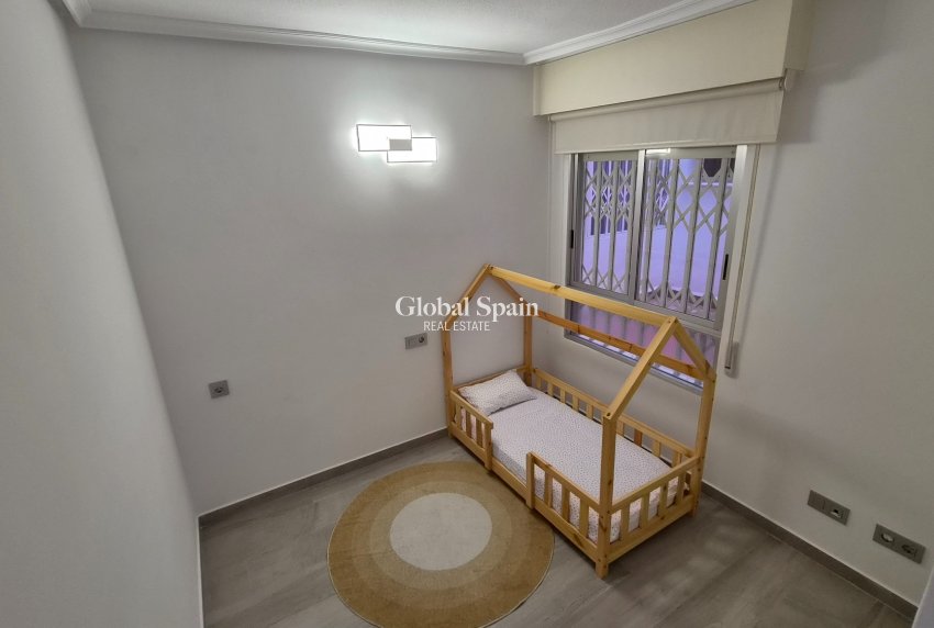 Resale - APARTMENT -
TORREVIEJA - Costa Blanca