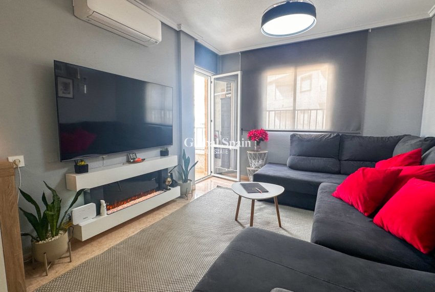 Resale - APARTMENT -
TORREVIEJA - Costa Blanca