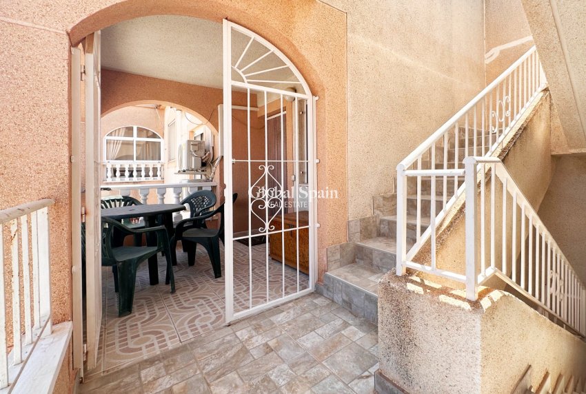 Resale - APARTMENT -
TORREVIEJA - Costa Blanca