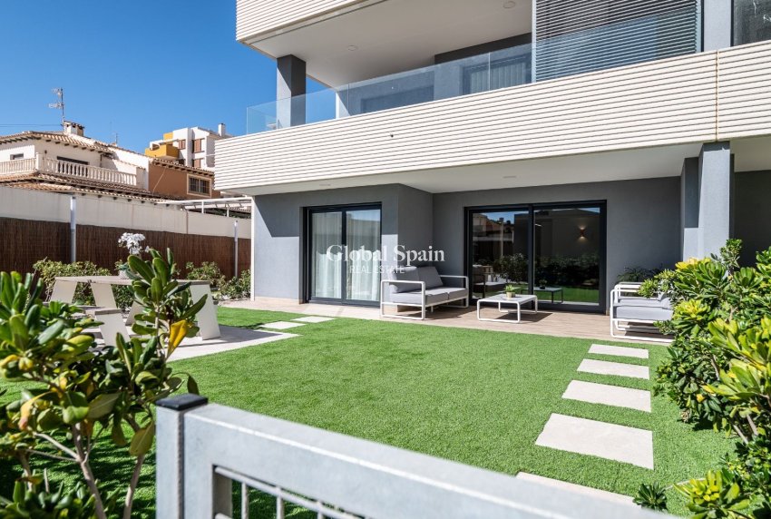 Resale - APARTMENT -
TORREVIEJA - Costa Blanca