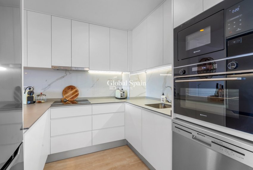 Resale - APARTMENT -
TORREVIEJA - Costa Blanca