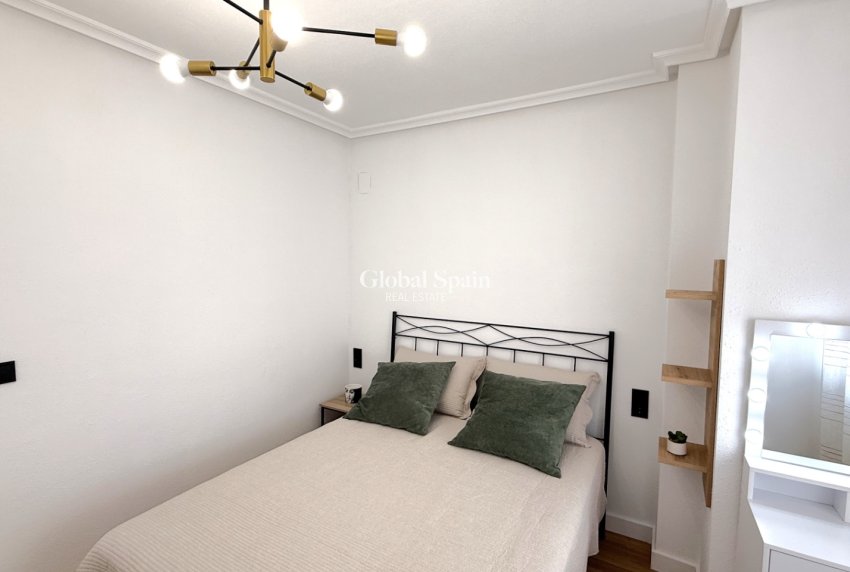 Resale - APARTMENT -
TORREVIEJA - Costa Blanca