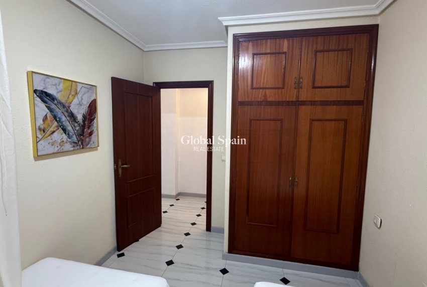 Resale - APARTMENT -
TORREVIEJA - Costa Blanca