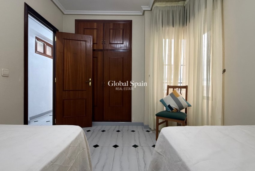 Resale - APARTMENT -
TORREVIEJA - Costa Blanca