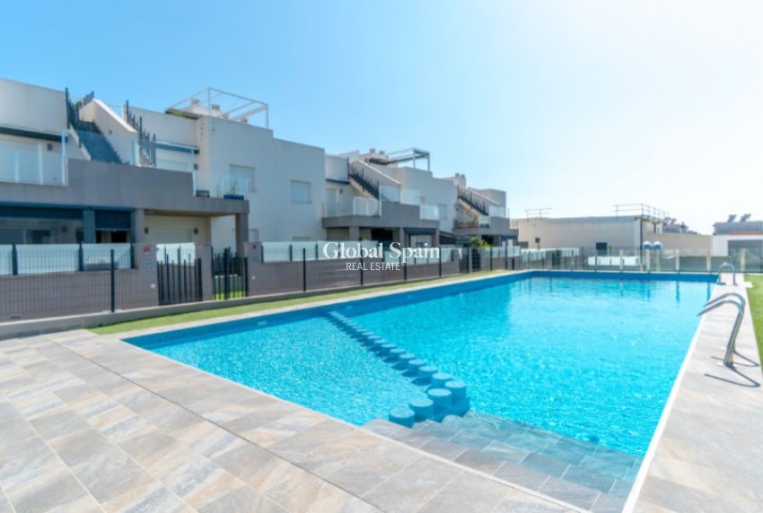 Resale - APARTMENT -
TORREVIEJA - Costa Blanca