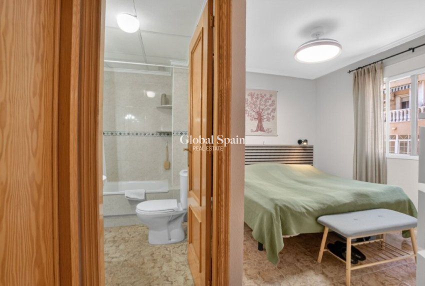 Resale - APARTMENT -
TORREVIEJA - Costa Blanca