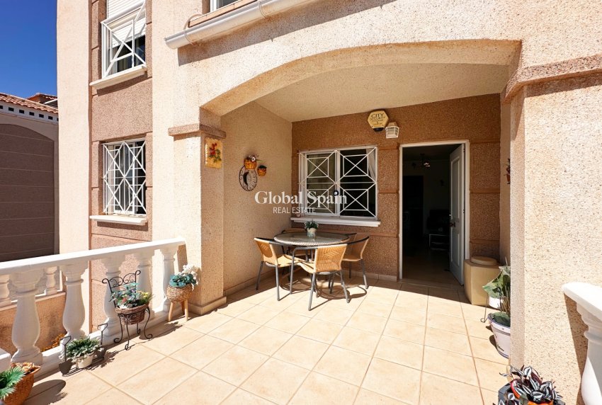 Resale - APARTMENT -
TORREVIEJA - Costa Blanca