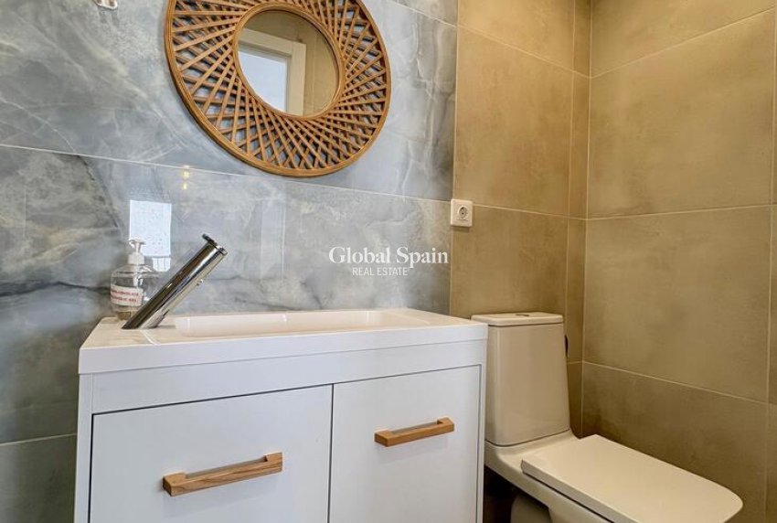 Resale - APARTMENT -
TORREVIEJA - Costa Blanca