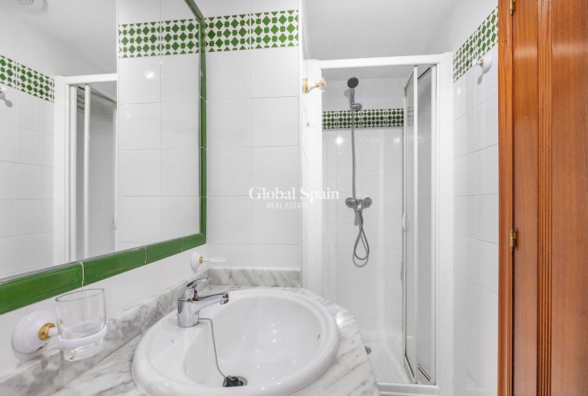 Resale - APARTMENT -
TORREVIEJA - Costa Blanca