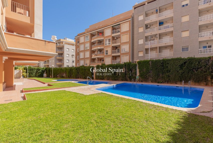 Resale - APARTMENT -
TORREVIEJA - Costa Blanca