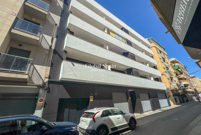 Resale - APARTMENT -
TORREVIEJA - Costa Blanca