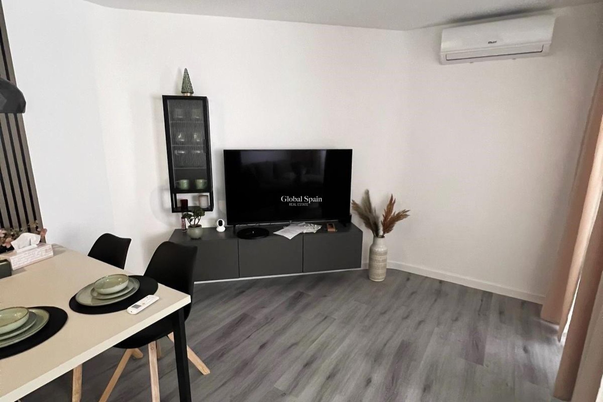 Resale - APARTMENT -
TORREVIEJA - Curva Del Palangre