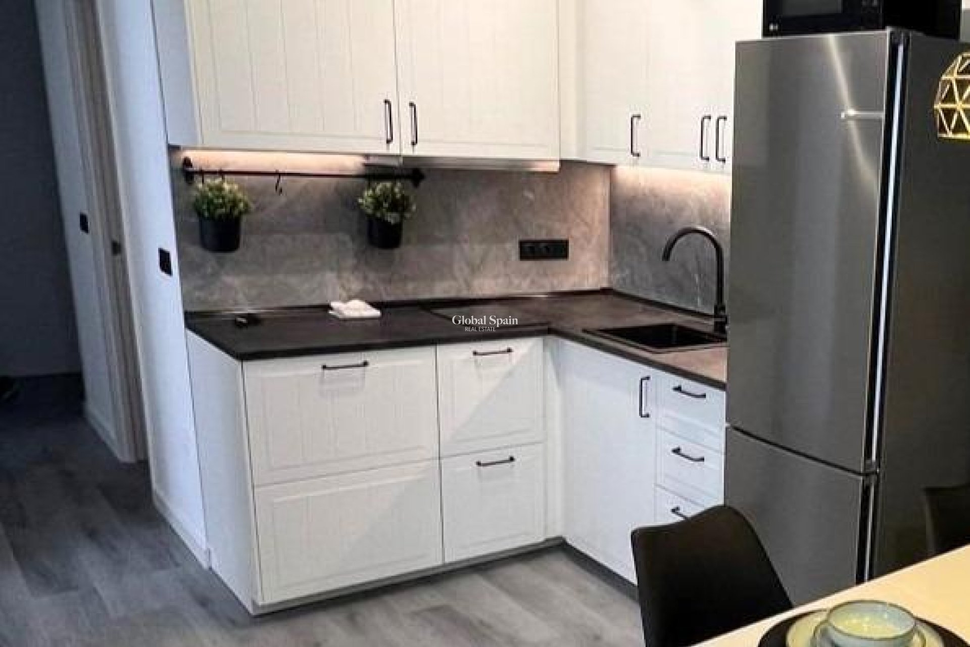 Resale - APARTMENT -
TORREVIEJA - Curva Del Palangre