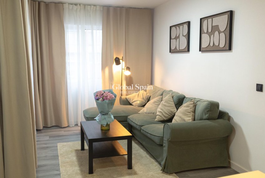 Resale - APARTMENT -
TORREVIEJA - Curva Del Palangre