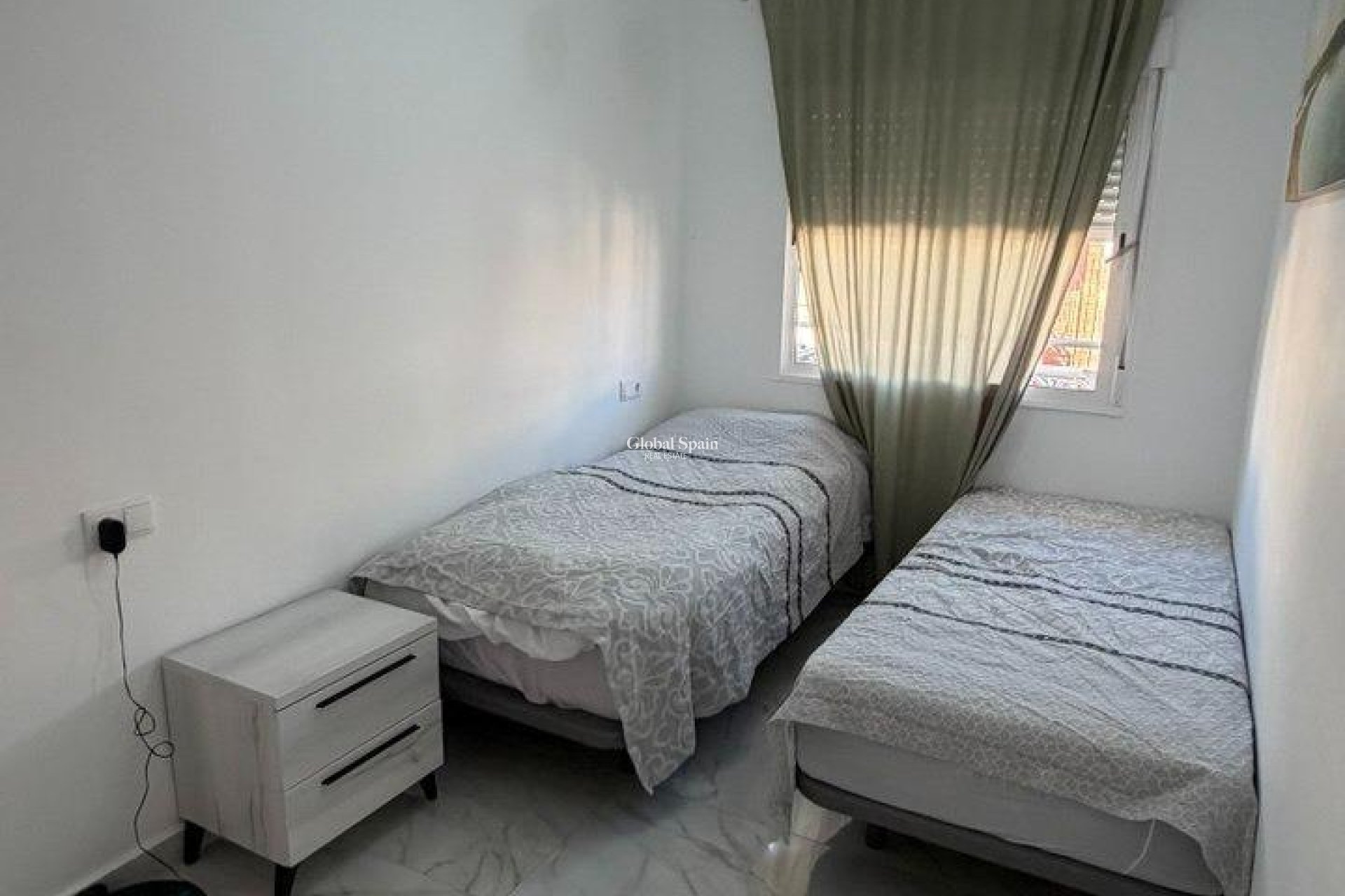 Resale - APARTMENT -
TORREVIEJA - Curva Del Palangre