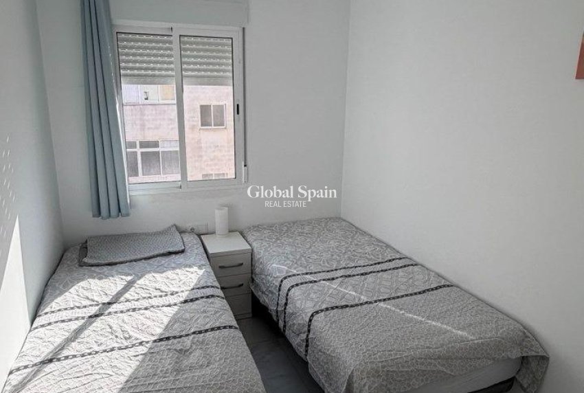 Resale - APARTMENT -
TORREVIEJA - Curva Del Palangre