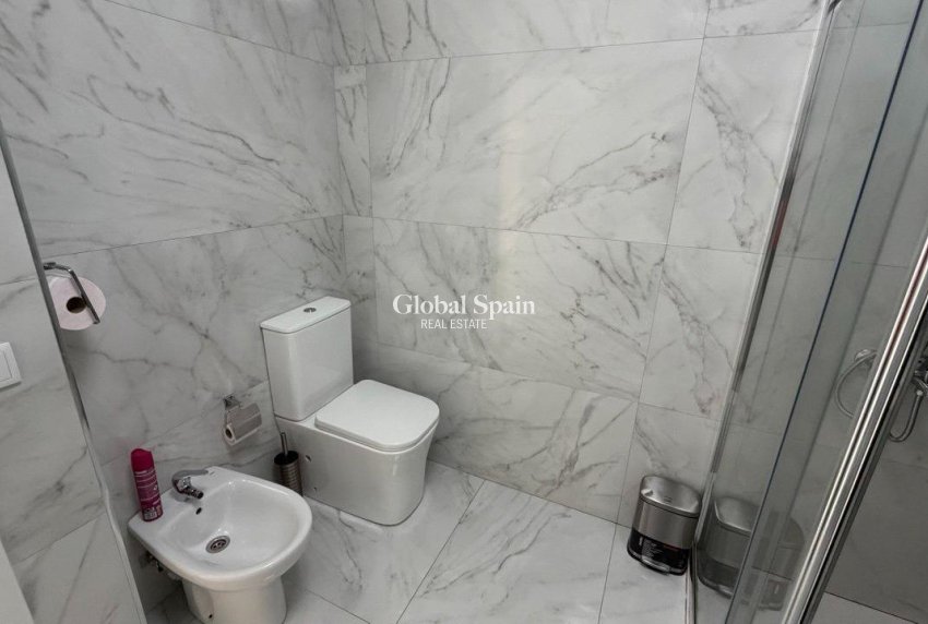 Resale - APARTMENT -
TORREVIEJA - Curva Del Palangre