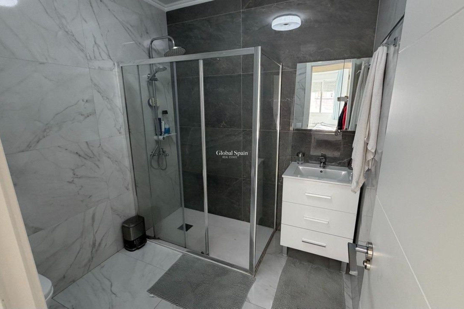 Resale - APARTMENT -
TORREVIEJA - Curva Del Palangre