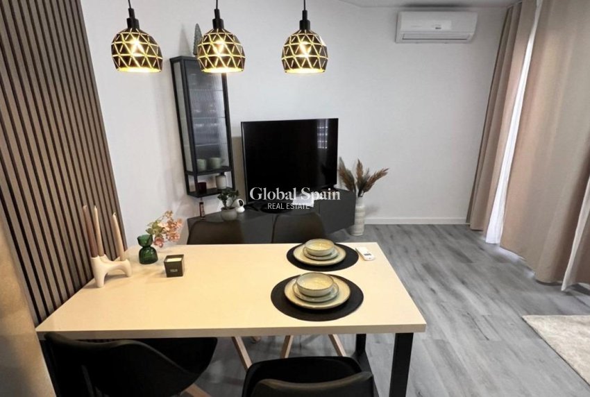 Resale - APARTMENT -
TORREVIEJA - Curva Del Palangre