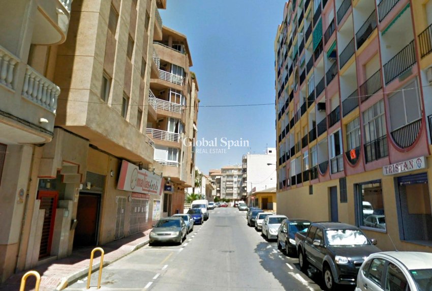 Resale - APARTMENT -
TORREVIEJA - Curva Del Palangre