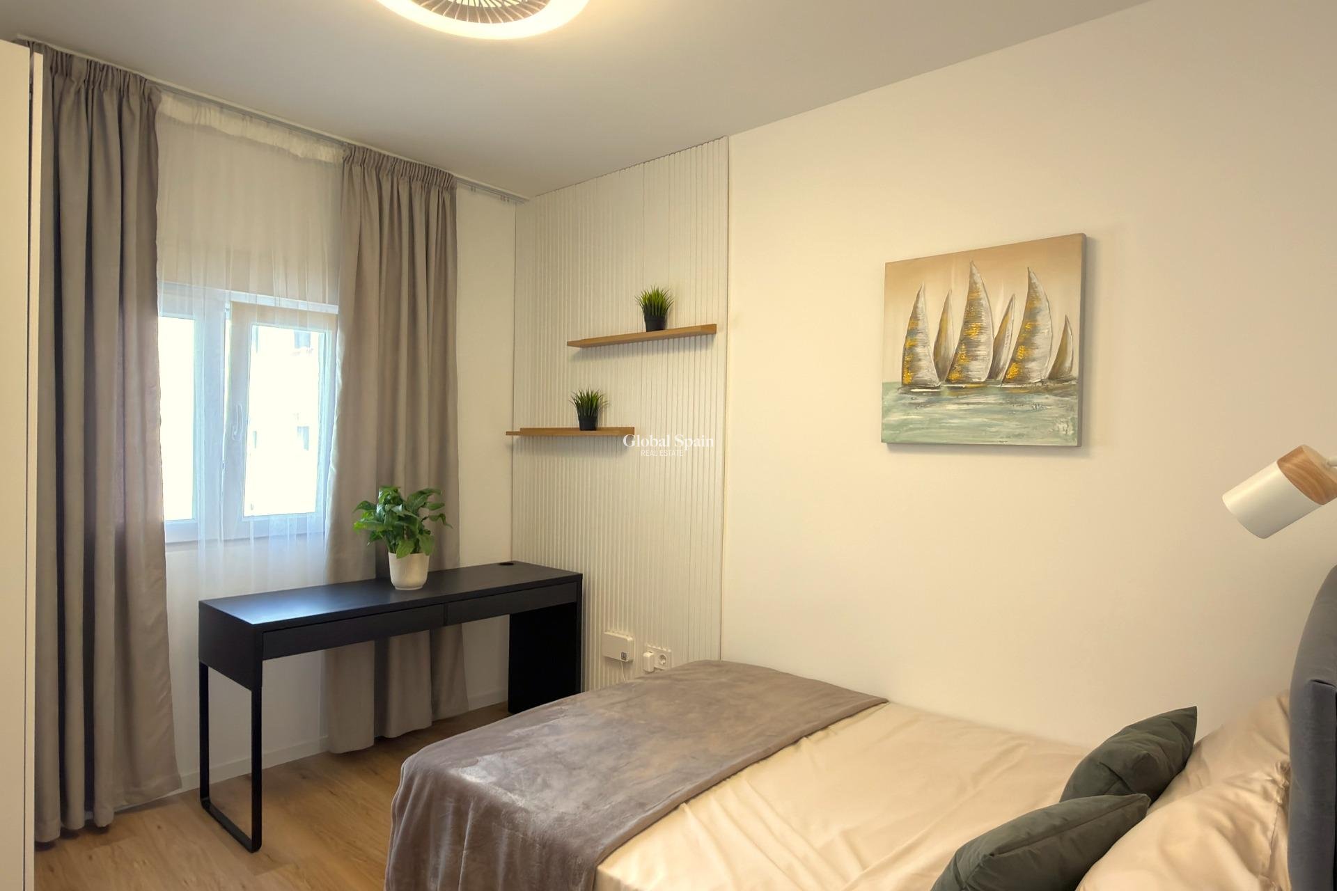 Resale - APARTMENT -
TORREVIEJA - Curva Del Palangre
