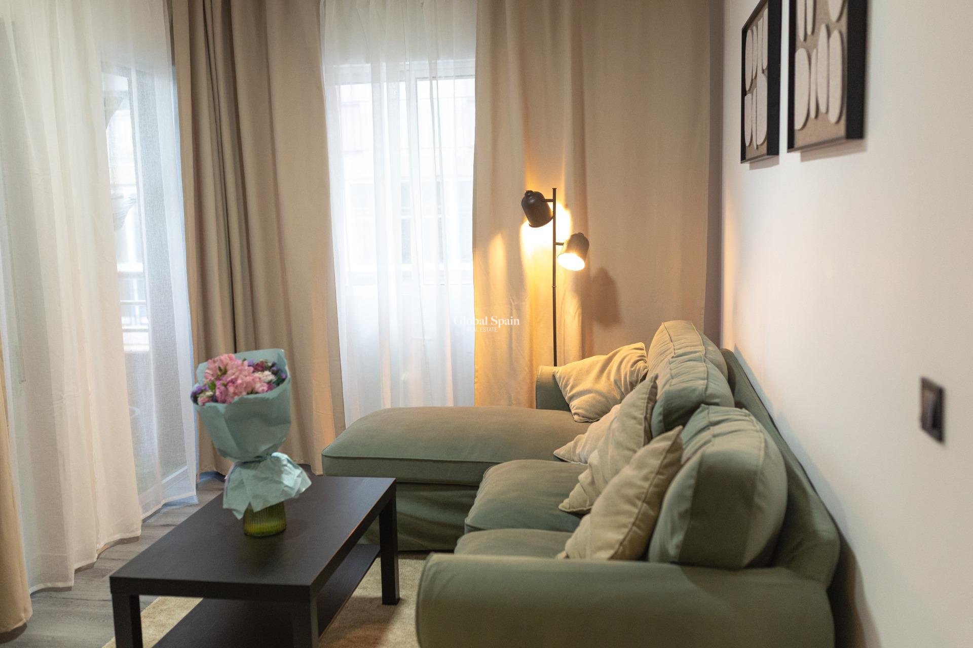 Resale - APARTMENT -
TORREVIEJA - Curva Del Palangre