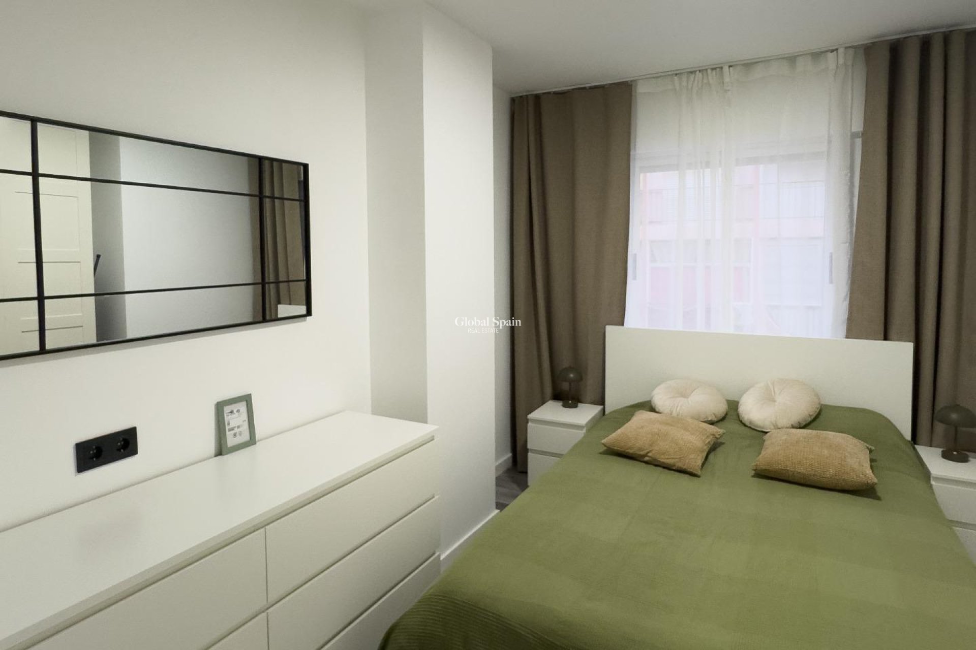 Resale - APARTMENT -
TORREVIEJA - Curva Del Palangre