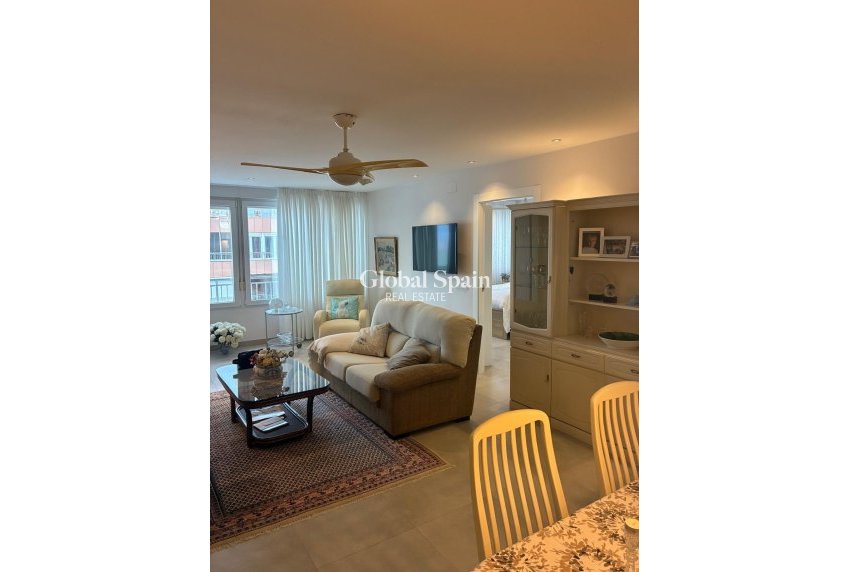 Resale - APARTMENT -
TORREVIEJA - El Acequión - Los Náufragos