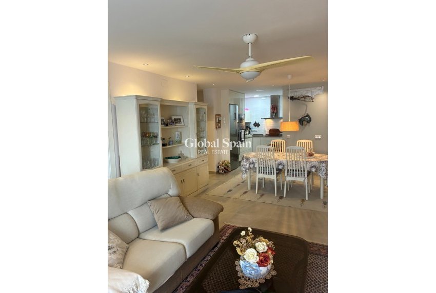 Resale - APARTMENT -
TORREVIEJA - El Acequión - Los Náufragos