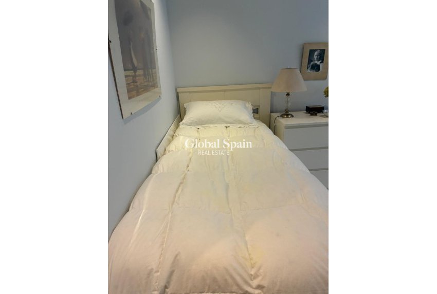 Resale - APARTMENT -
TORREVIEJA - El Acequión - Los Náufragos