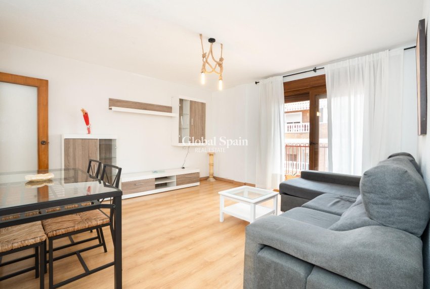 Resale - APARTMENT -
TORREVIEJA - El Acequión - Los Náufragos