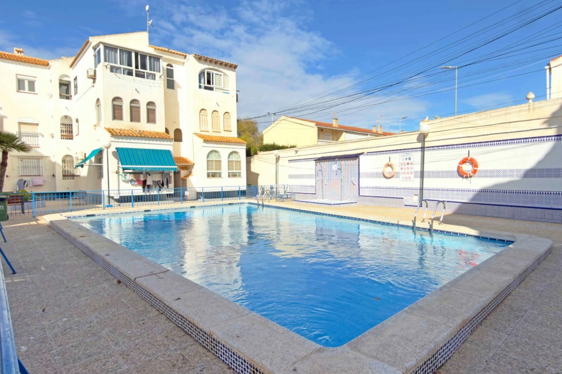 Resale - APARTMENT -
TORREVIEJA - El Acequión - Los Náufragos
