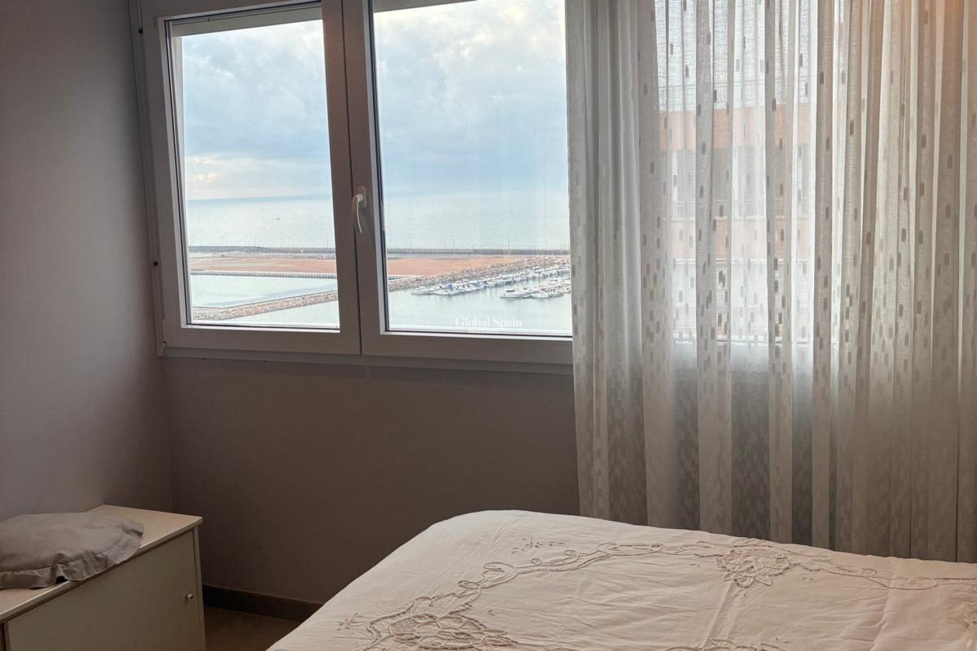 Resale - APARTMENT -
TORREVIEJA - El Acequión - Los Náufragos