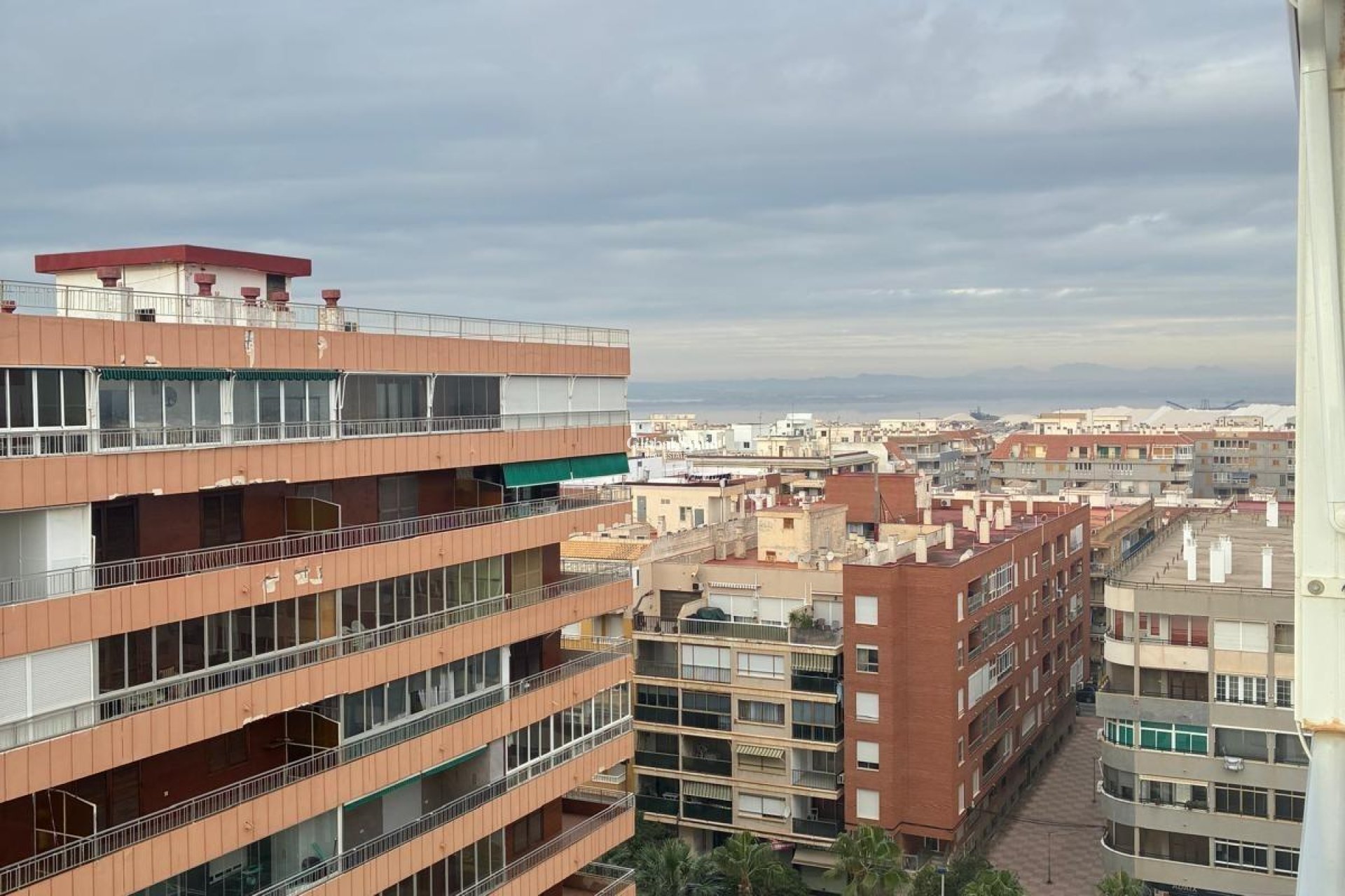 Resale - APARTMENT -
TORREVIEJA - El Acequión - Los Náufragos