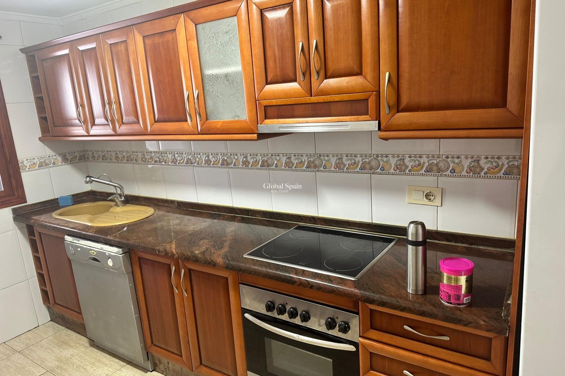 Resale - APARTMENT -
TORREVIEJA - El Acequión - Los Náufragos