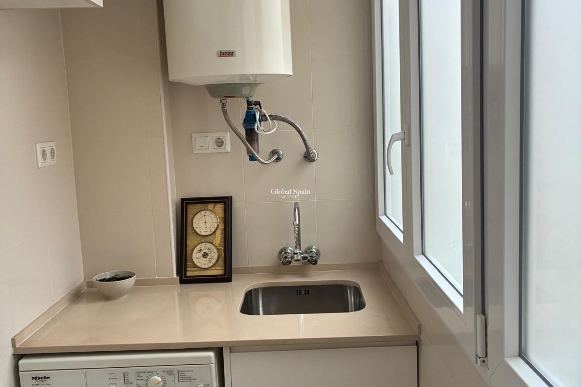 Resale - APARTMENT -
TORREVIEJA - El Acequión - Los Náufragos