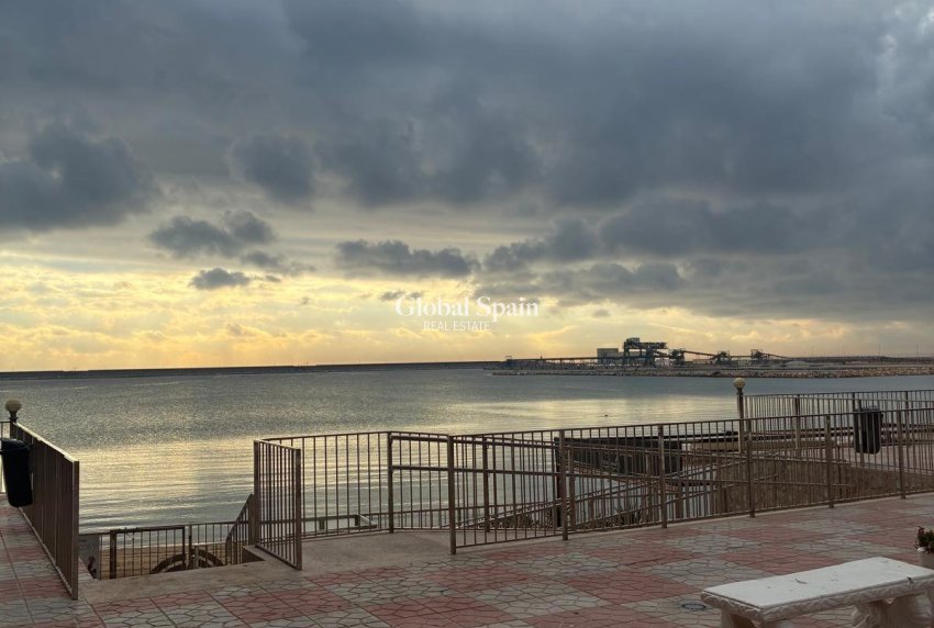 Resale - APARTMENT -
TORREVIEJA - El Acequión - Los Náufragos