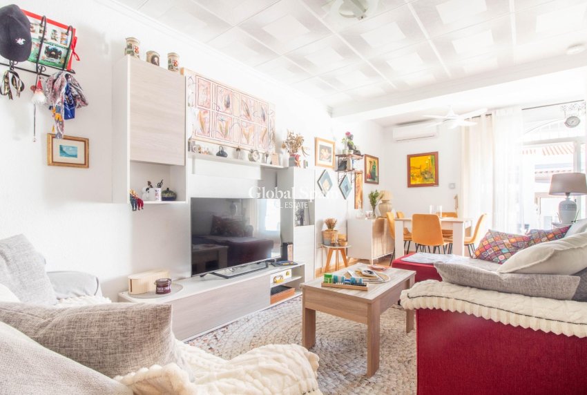 Resale - APARTMENT -
TORREVIEJA - El chaparral