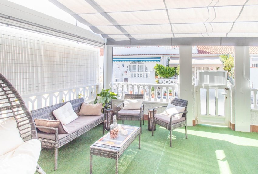 Resale - APARTMENT -
TORREVIEJA - El chaparral