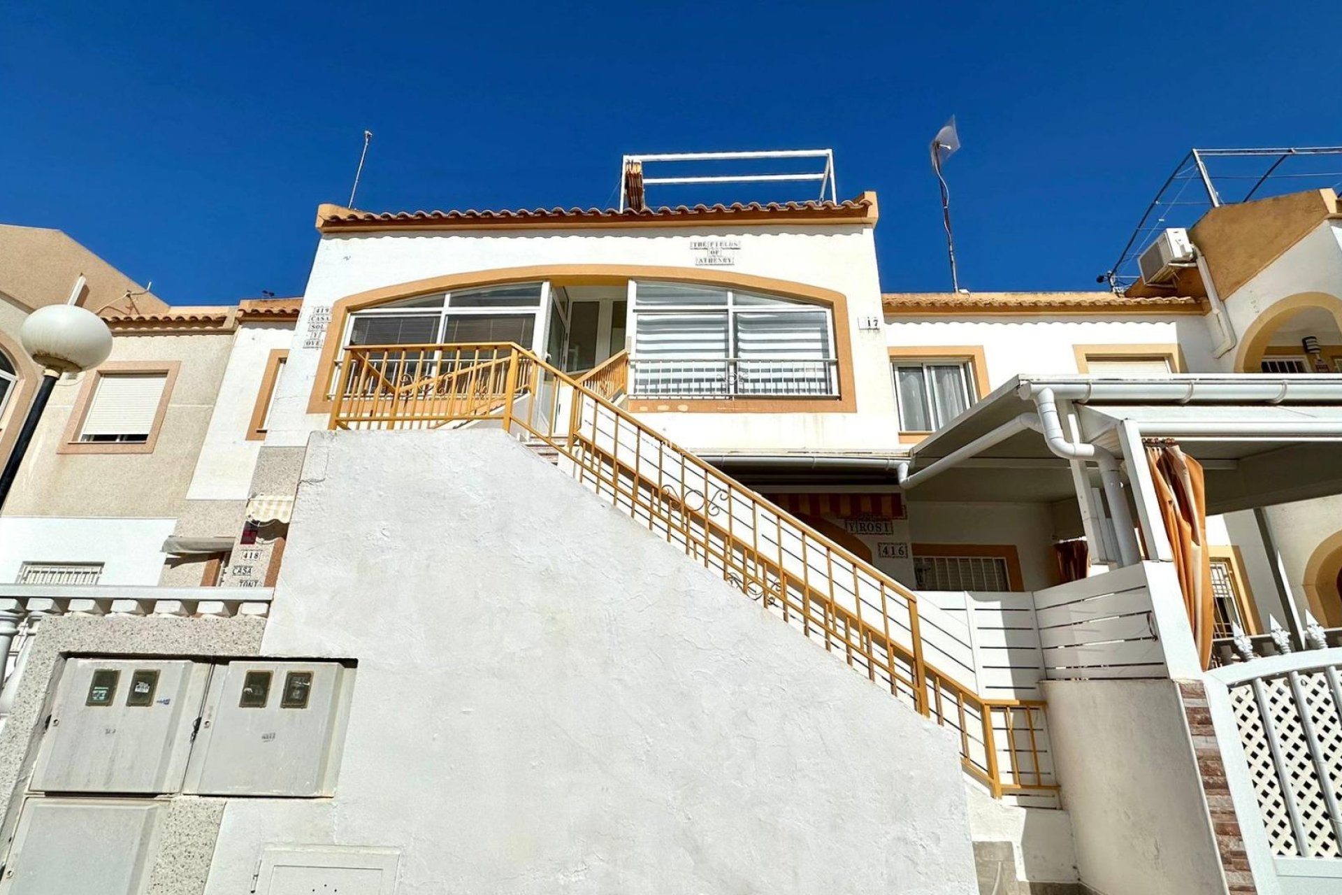 Resale - APARTMENT -
TORREVIEJA - El limonar