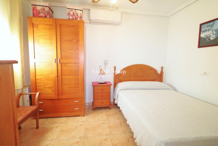 Resale - APARTMENT -
TORREVIEJA - El limonar